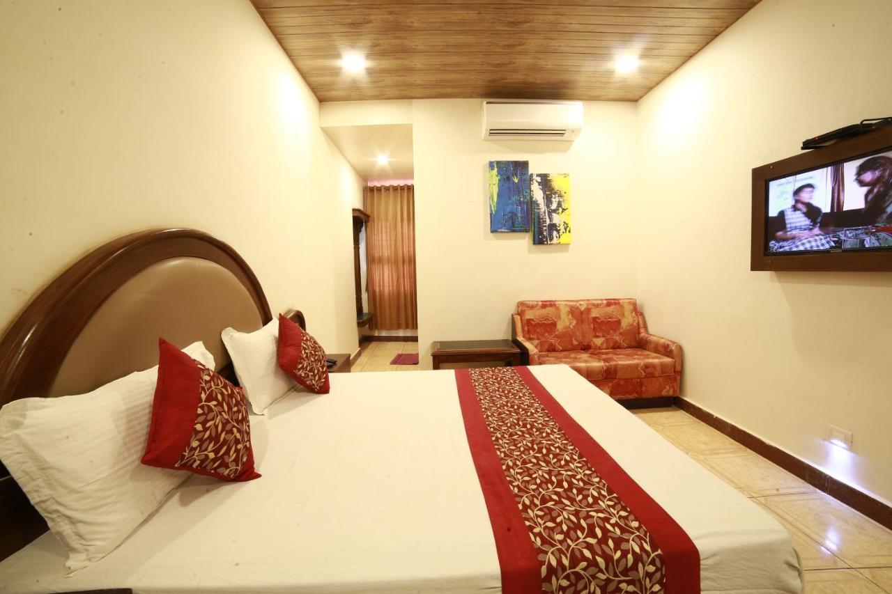 Hotel Banjara Regalia Mount Abu Exterior photo